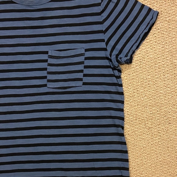 Mens Abrecrombie and Fitch stripped blue t-shirt size L - Picture 3 of 4